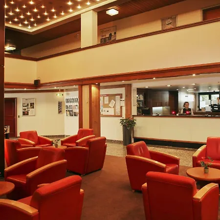 Hotel Plaza 4*
