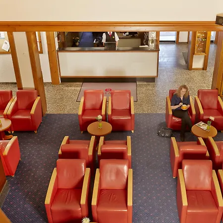 Plaza 4* 고슬라르