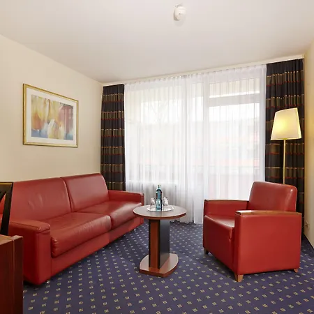 Plaza 4* 고슬라르