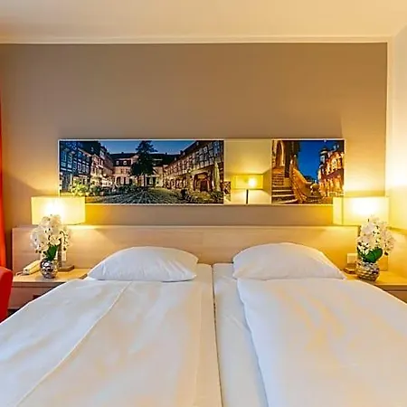 Plaza 4* 고슬라르