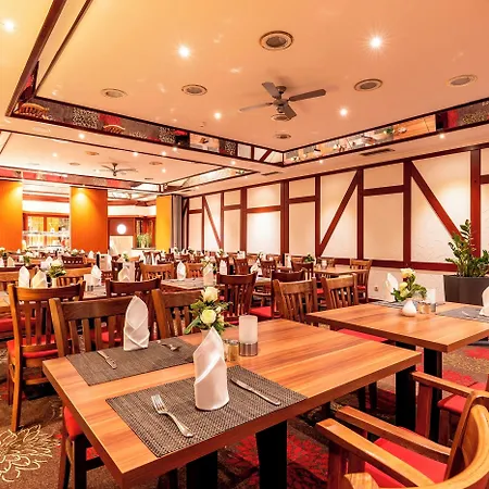 Plaza 4* جوسلار