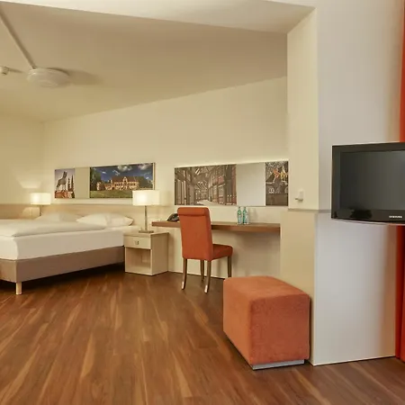 Ξενοδοχείο Plaza 4*