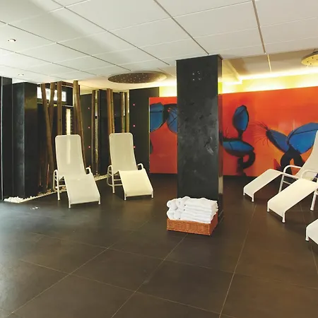 Plaza Hotel 4*